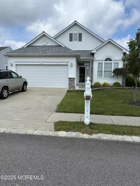 37 Pancoast Rd, Waretown, NJ 08758