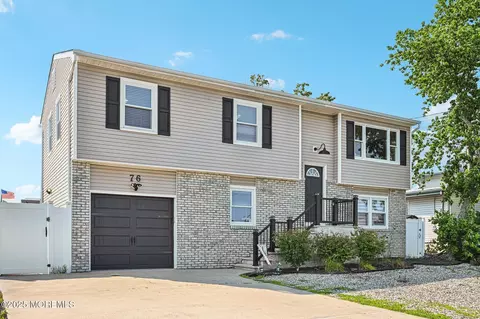 76 Ronald Ave S, Bayville, NJ 08721