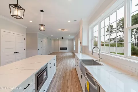 Kitchen - 1966 Breakers Dr, Barnegat, NJ 08005 photo 5 of 8