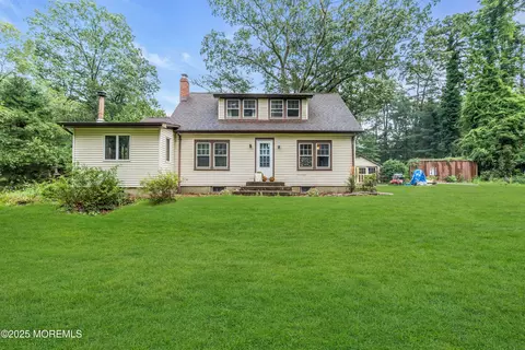 22 Sturm Ln, Jackson, NJ 08527