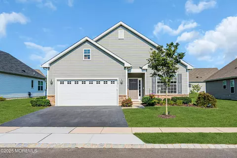 113 Edenton Dr, Barnegat, NJ 08005