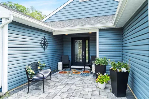 90 Sleepy Hollow Dr, Brick, NJ 08724