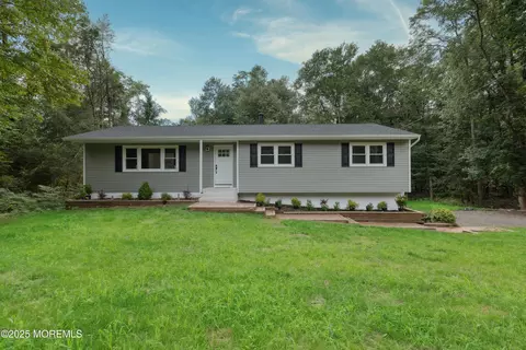 253 Millstone Rd, Millstone, NJ 08535