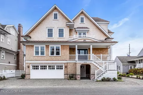 1025 Barnegat Ln #B, Mantoloking, NJ 08738