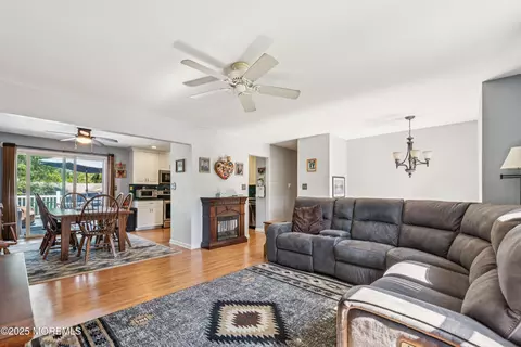682 Millbrook Rd, Brick, NJ 08724 photo 23