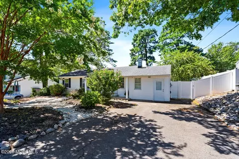 248 Matey Ave, Manahawkin, NJ 08050