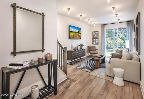 58 Edmund Way, Middletown, NJ 07748