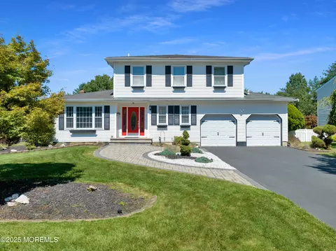 50 Ivanhoe Dr, Manalapan, NJ 07726