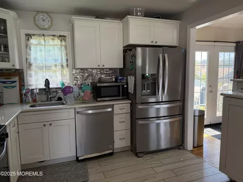 2 Squirrel Rd, Neptune City, NJ 07753