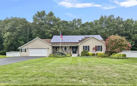 313 Wellington Ct, Jackson, NJ 08527