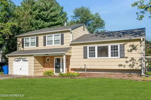 1134 Avrum Dr, Toms River, NJ 08753