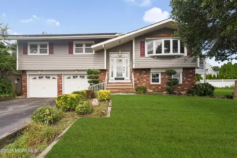 113 Meadow Point Rd, Point Pleasant, NJ 08742