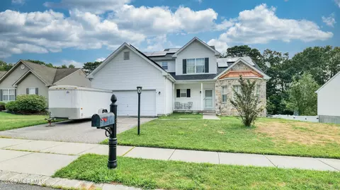 8 Springgate Ct, Little Egg Harbor, NJ 08087