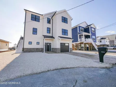 140 E Sail Dr, Little Egg Harbor, NJ 08087
