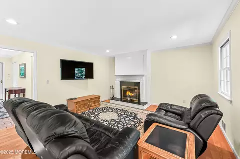 Living - 11 Deer Path, Holmdel, NJ 07733 photo 2 of 2