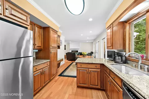 Kitchen - 11 Deer Path, Holmdel, NJ 07733 photo 5 of 5