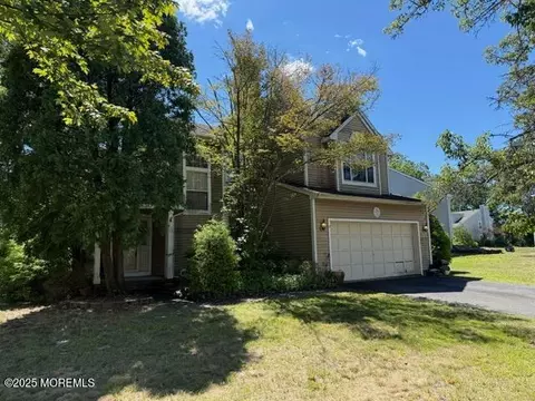 33 Arbor Dr, Howell, NJ 07731