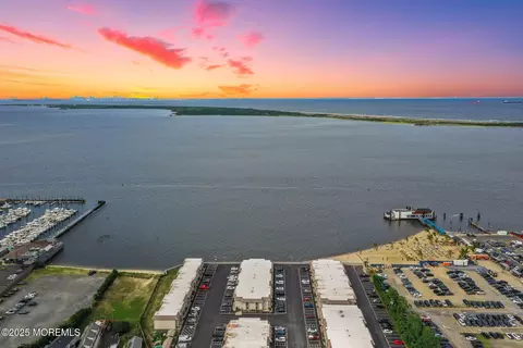 330 Shore Dr #F5, Highlands, NJ 07732