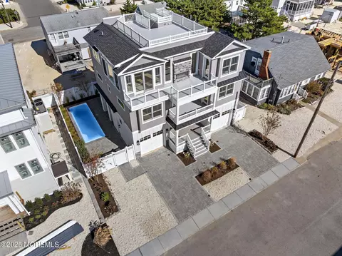 21 Webster Ave, Long Beach Township, NJ 08008