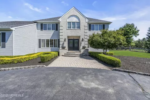 12 Clayton Dr, Millstone, NJ 08510