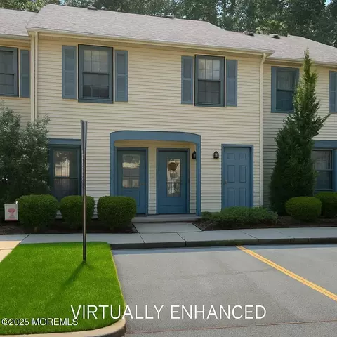 293 Gloucester Ct, Aberdeen, NJ 07747