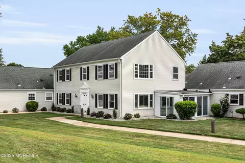 377 Old Nassau Rd #377B, Monroe, NJ 08831