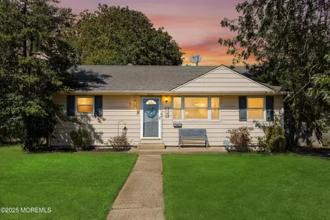 202 Terrace Ave, Toms River, NJ 08753
