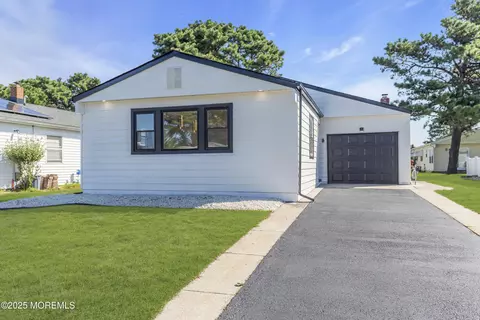 143 Davenport Rd, Toms River, NJ 08757
