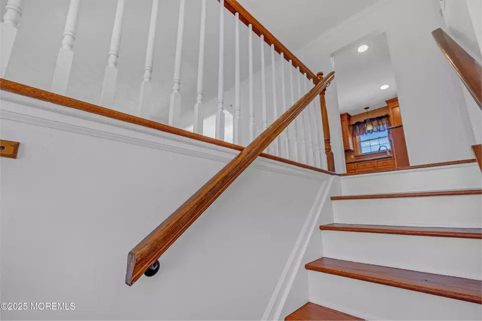 Entry Way - 19 Spruce St, Beachwood, NJ 08722 photo 1 of 3