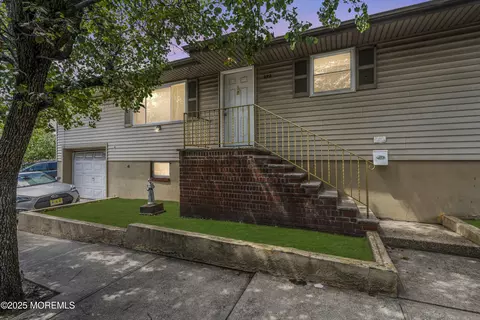 392 Walker St, Fairview, NJ 07022