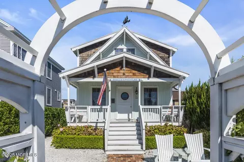 43 Pearce Ct, Manasquan, NJ 08736