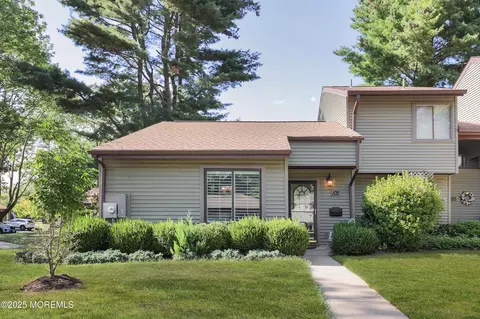 102 Berkshire Ct, Red Bank, NJ 07701