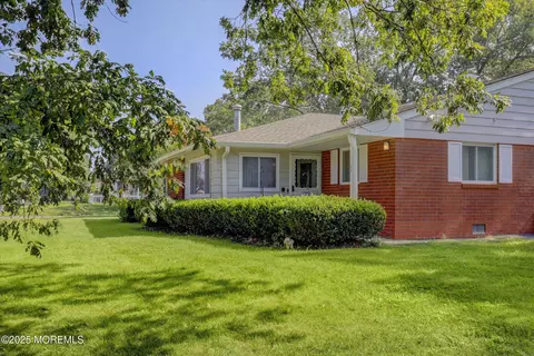 6 Dove St # A, Manchester, NJ 08759