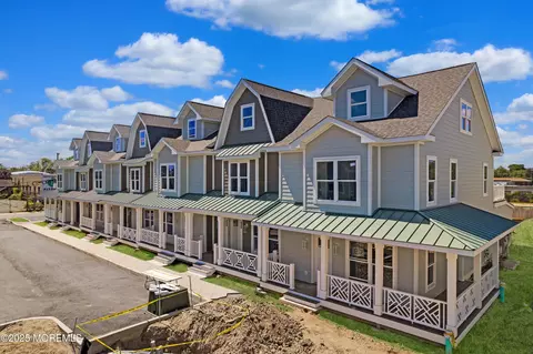 1 Railroad Ave #B7, Avon By The Sea, NJ 07717