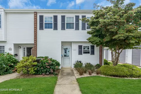 122 Walnut Dr, Spring Lake Heights, NJ 07762