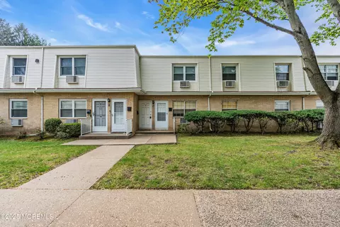 73 White St #C, Eatontown, NJ 07724