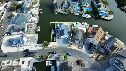 1 Halsey Dr, Brick, NJ 08723