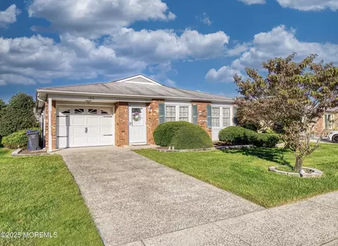 162 Lions Head Blvd S, Brick, NJ 08723