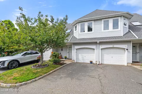 13 Bayview Ct, Long Branch, NJ 07740
