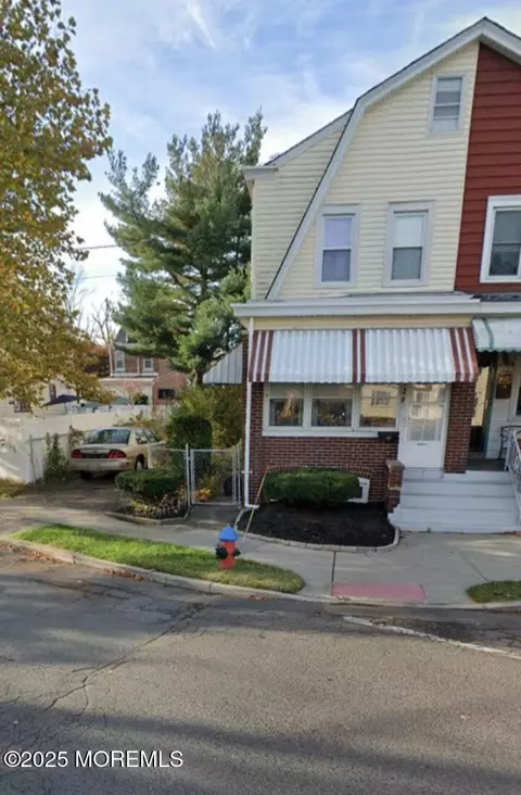 129 Vroom St, Trenton, NJ 08610