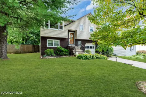 37 Delaware Ave, Red Bank, NJ 07701