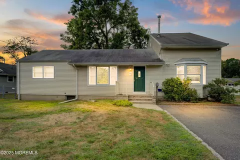 44 Monroe St, Red Bank, NJ 07701