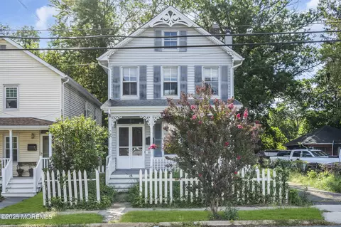 25 Conover St, Freehold, NJ 07728