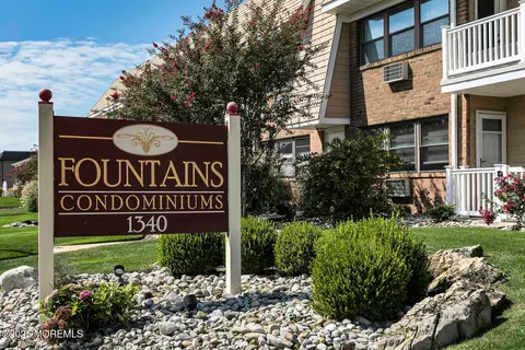 1340 Ocean Ave #27, Sea Bright, NJ 07760