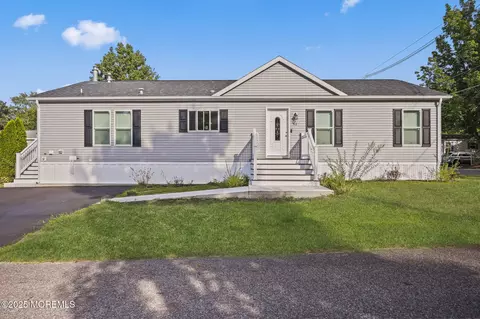 61 Village Rd, Morganville, NJ 07751