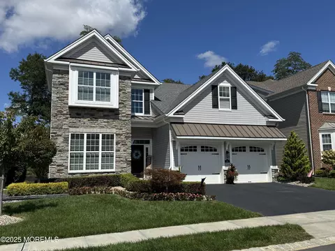 33 Militia Hill Rd, Freehold, NJ 07728