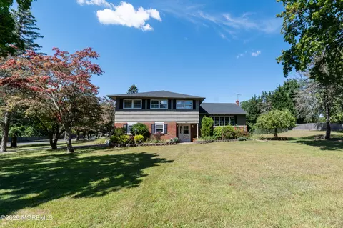 33 Camille Ln, Freehold, NJ 07728