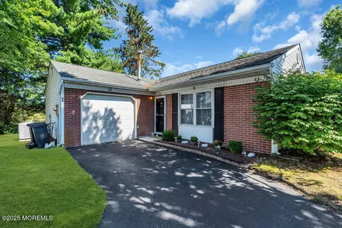 45 Farnworth Close #1000, Freehold, NJ 07728