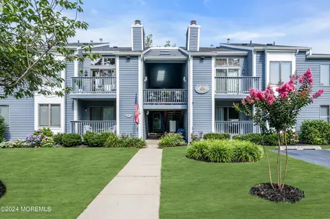 105 Mount Ln #3, Manasquan, NJ 08736