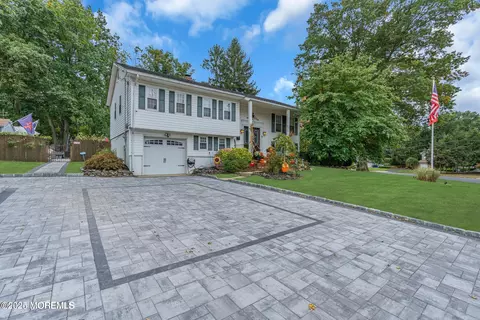 15 N Longview Rd, Howell, NJ 07731